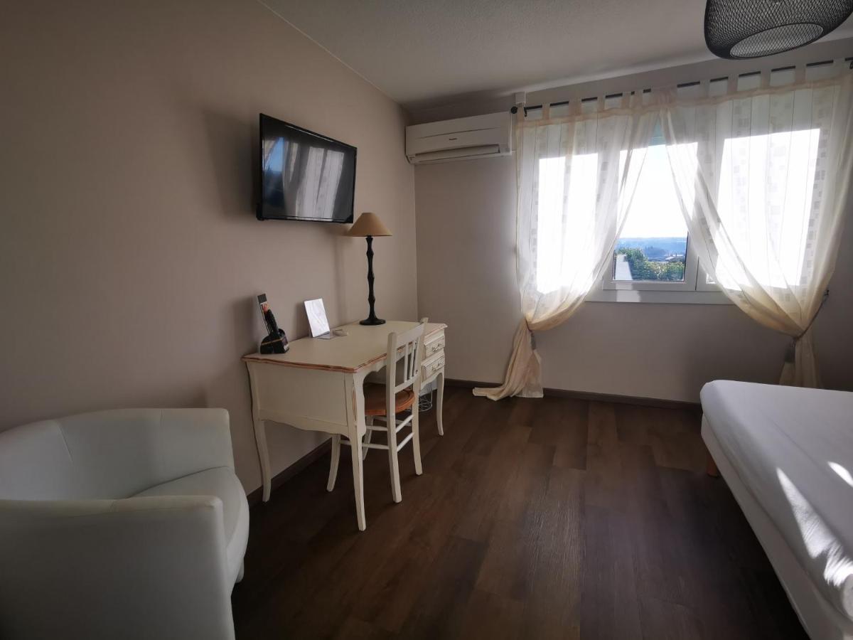 Le Mas Des Quintrands Manosque - Motel De Charme 2* Manosque