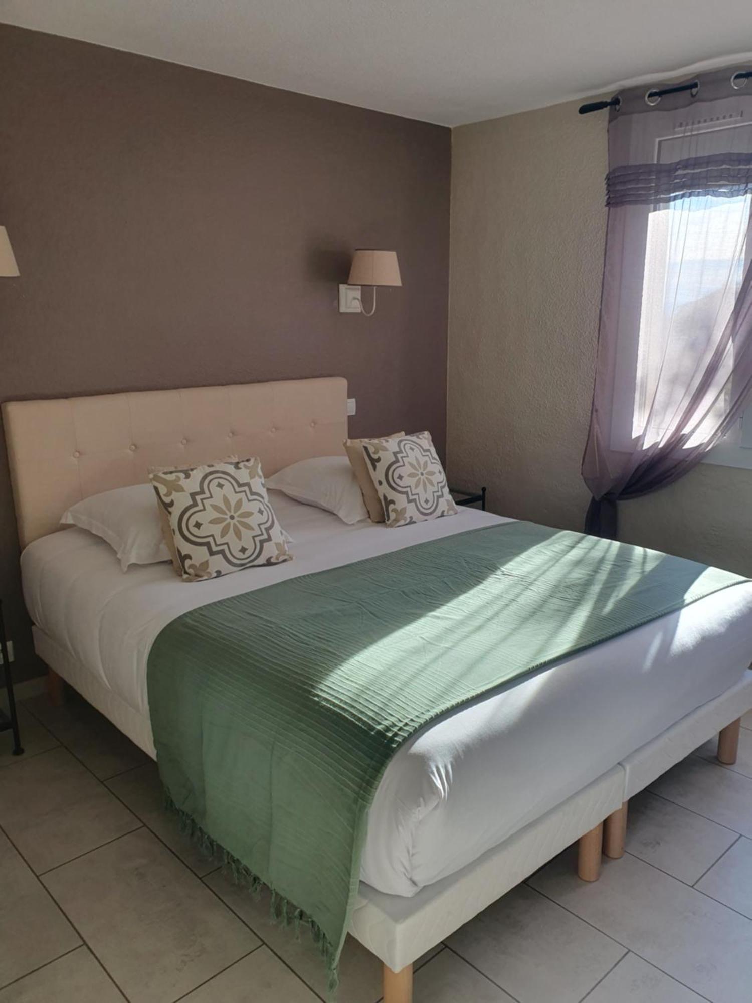 Le Mas Des Quintrands Manosque - Motel De Charme Manosque