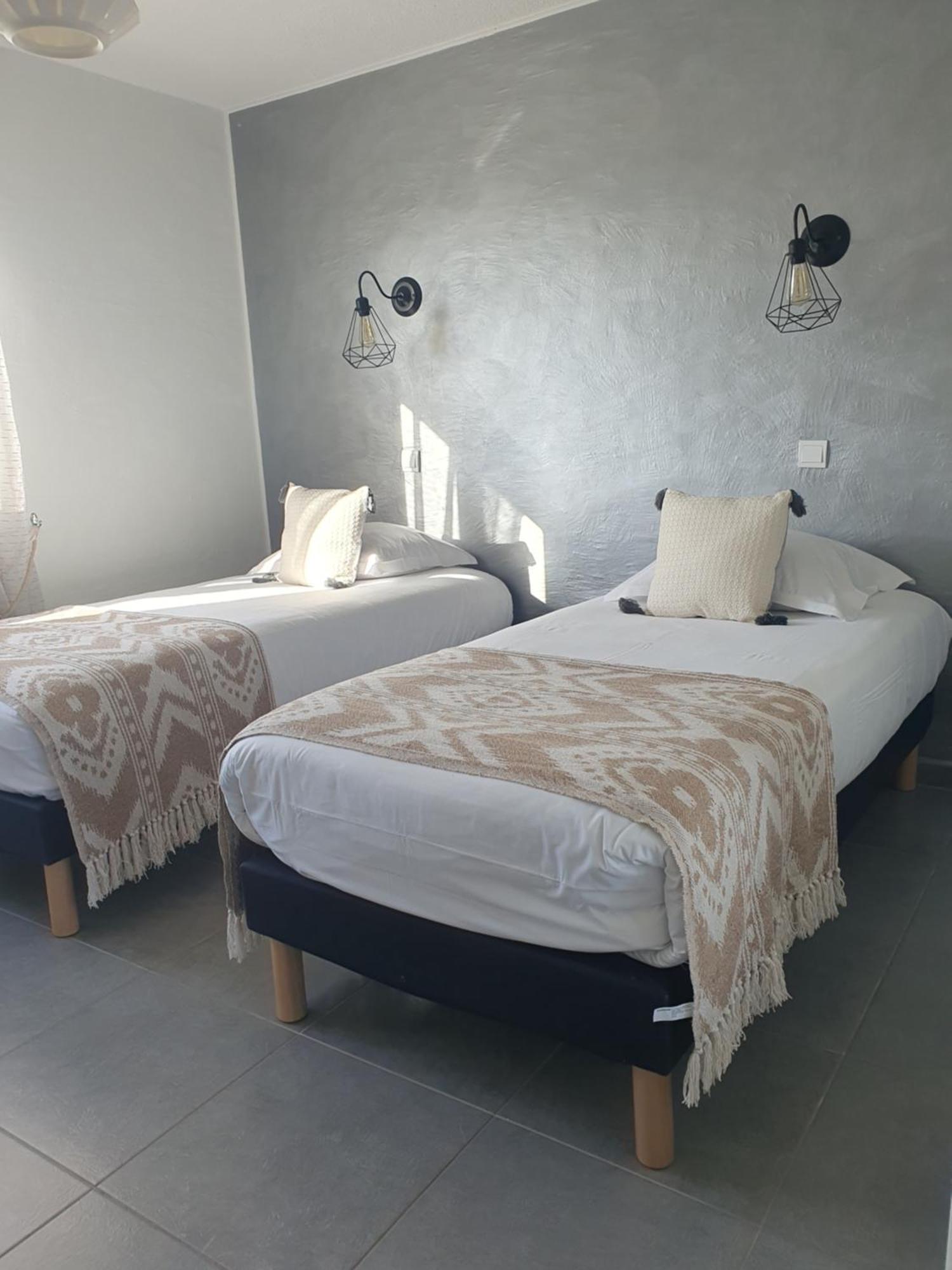 Hotel Le Mas Des Quintrands Manosque - Motel De Charme Manosque